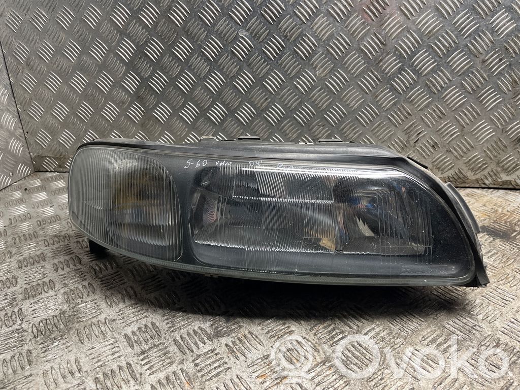 Volvo S60 Priekšējais lukturis 
