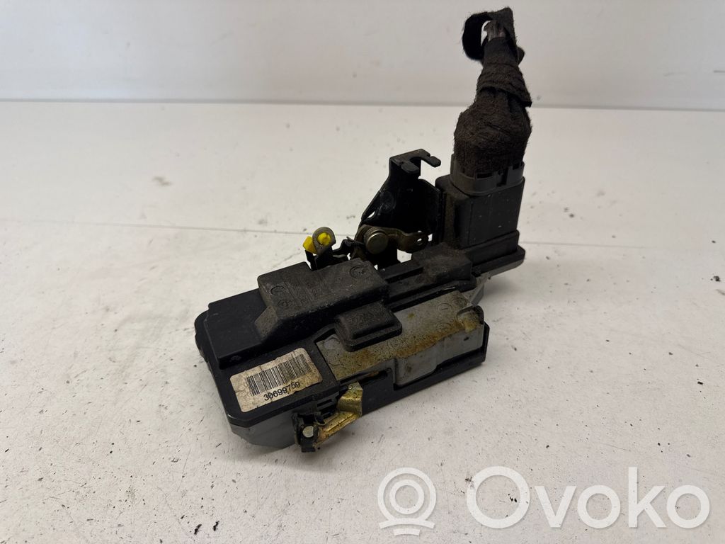 Volvo XC90 Takaoven lukko 