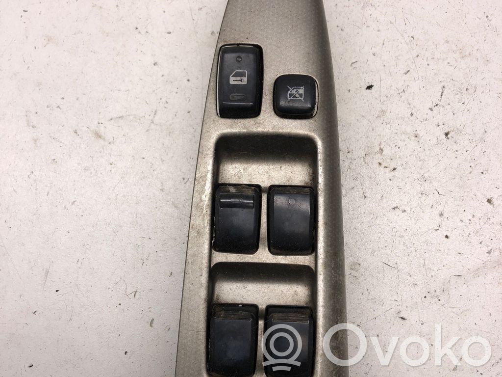 Toyota Corolla Verso E121 Electric window control switch 