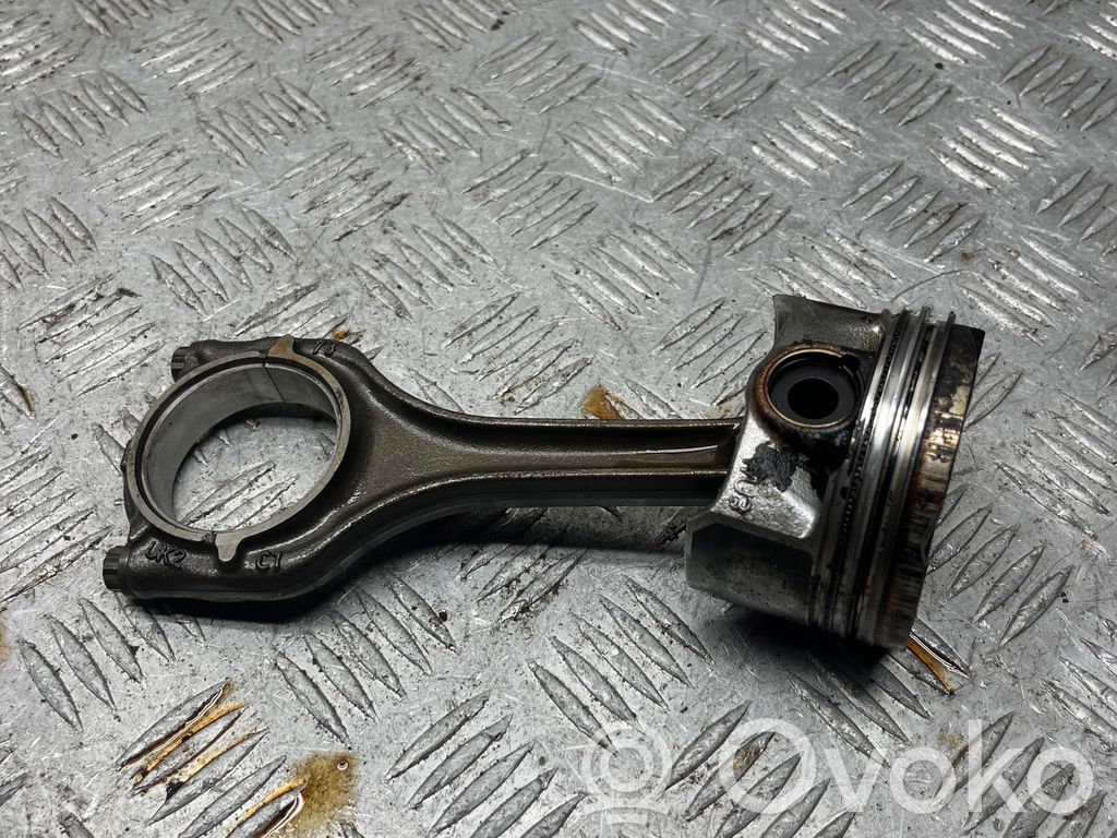 Audi A3 S3 8V Pistón con biela 