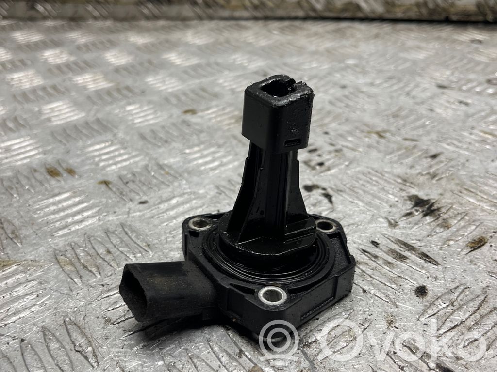 Volkswagen Golf VI Öljyntasoanturi 