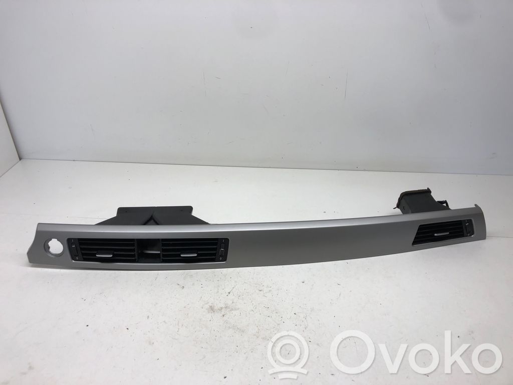 BMW 3 E90 E91 Centrinės oro grotelės 
