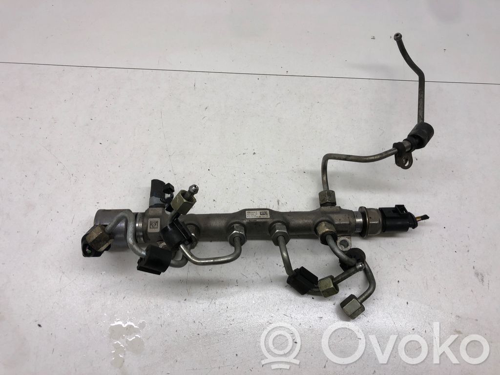 Volkswagen PASSAT B8 Tuyau de conduite principale de carburant 