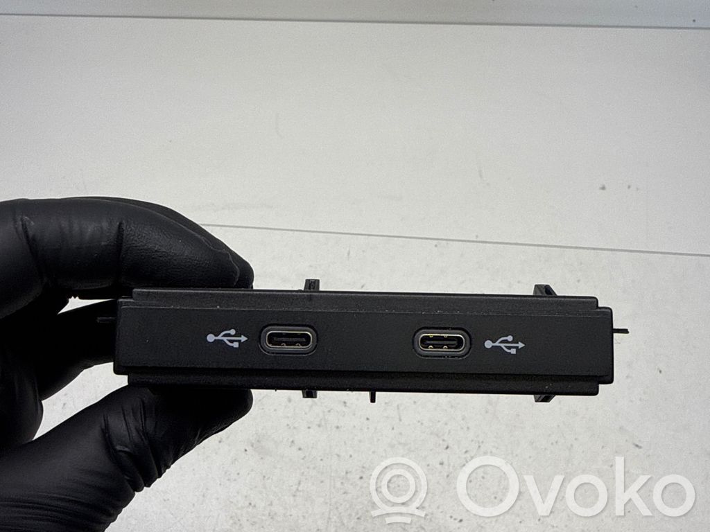 Enchufe conector USB   5NA035736