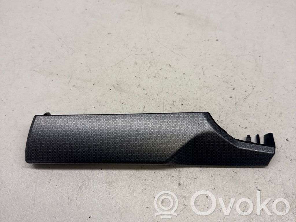 Seat Leon IV Kojelaudan hansikaslokeron lista 