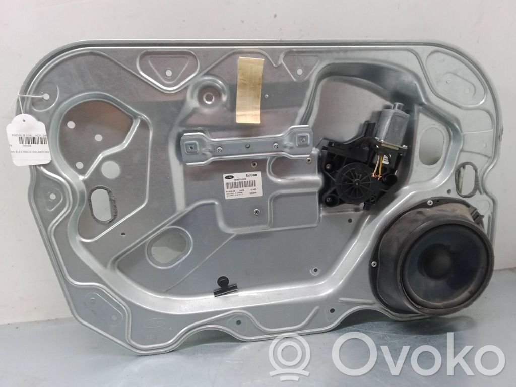 Regulador manual de la ventanilla delantera   4M51A045H17