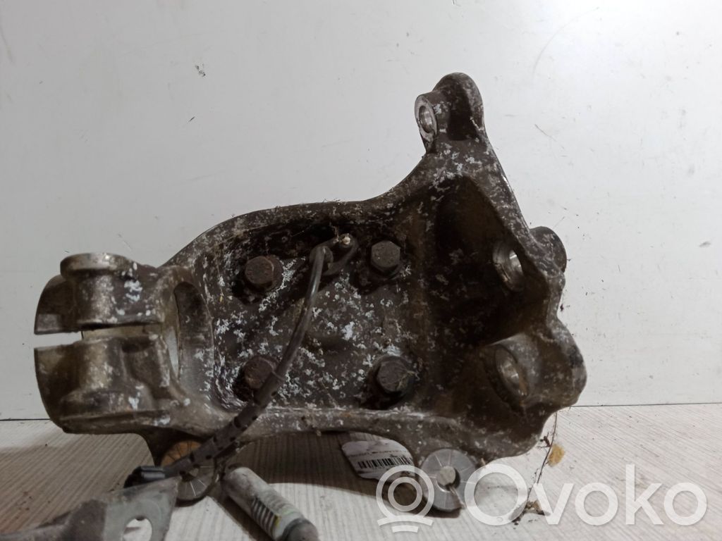Front wheel hub spindle knuckle   CONSENSORABS