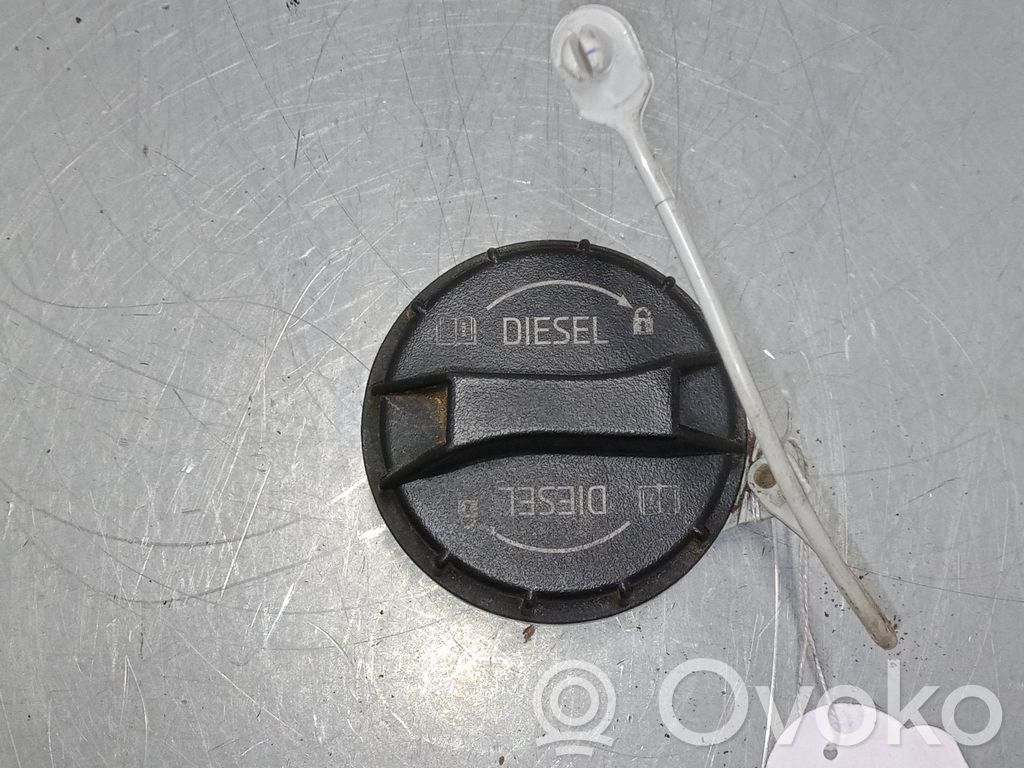 Fuel tank cap trim
