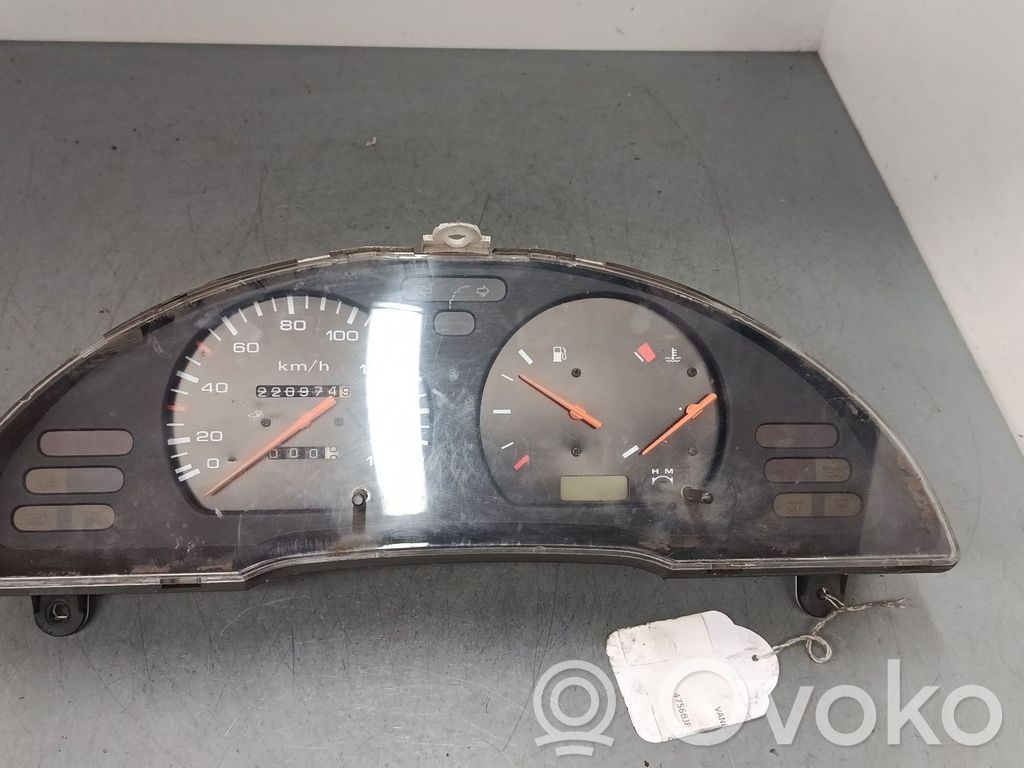 Nissan Vanette Vitezometru (grup de instrumente) 