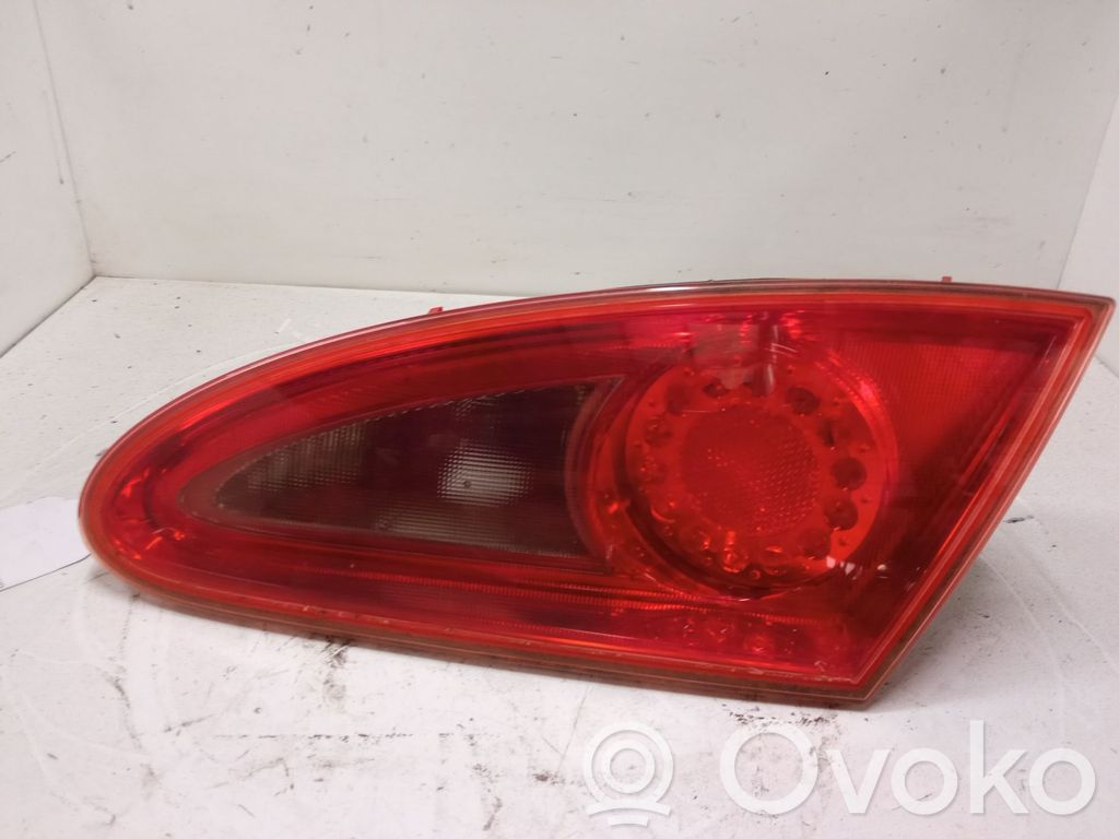 Seat Leon (1M) Galinis žibintas dangtyje 