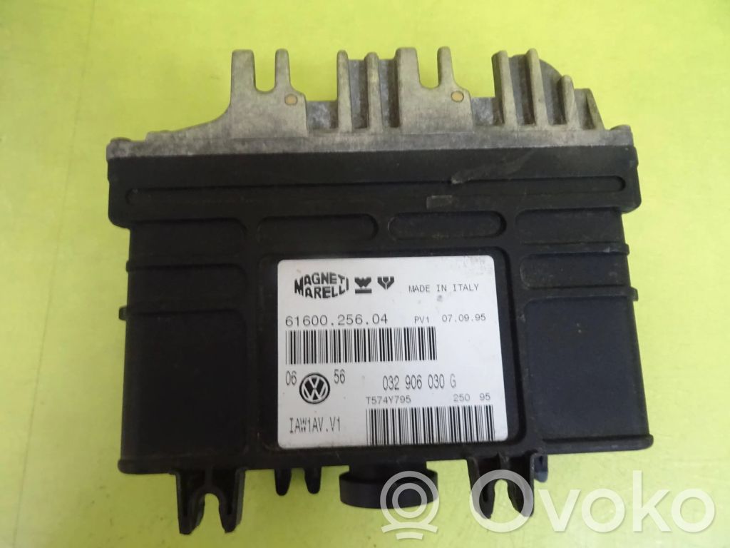 Volkswagen Golf III Engine control unit/module 