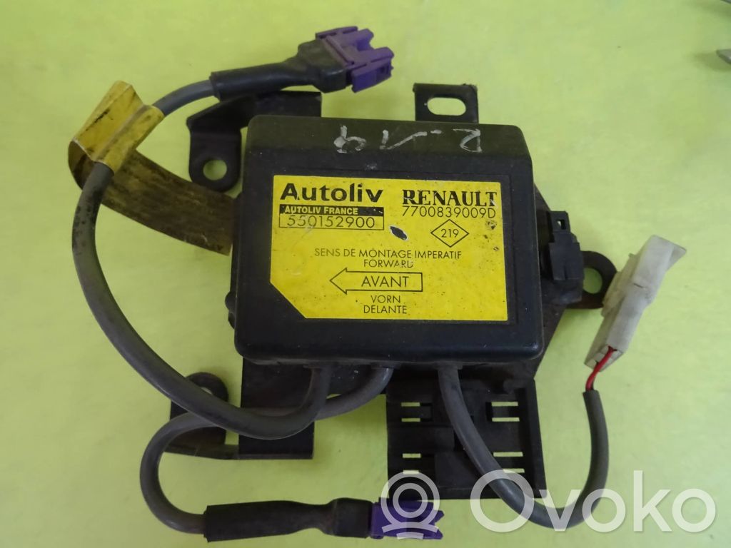 Airbag control unit/module   7700839009D,550152900