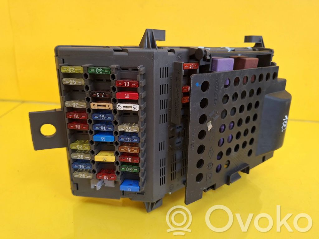 Renault Laguna I Fuse box set 