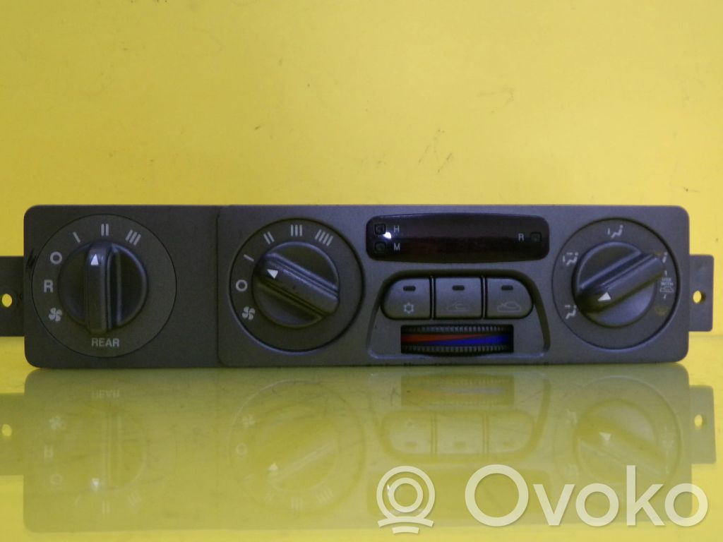 KIA Carnival Climate control unit 