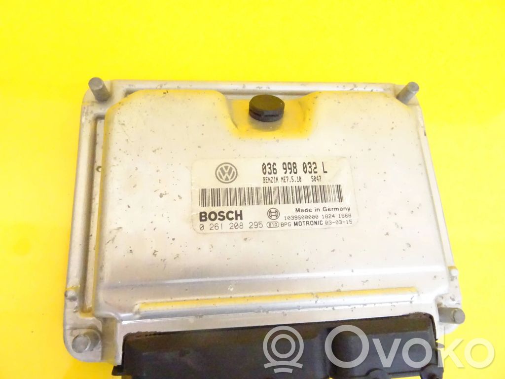 Volkswagen Golf IV Engine control unit/module 