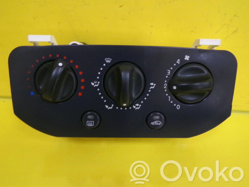 Renault Clio II Interior fan control switch 