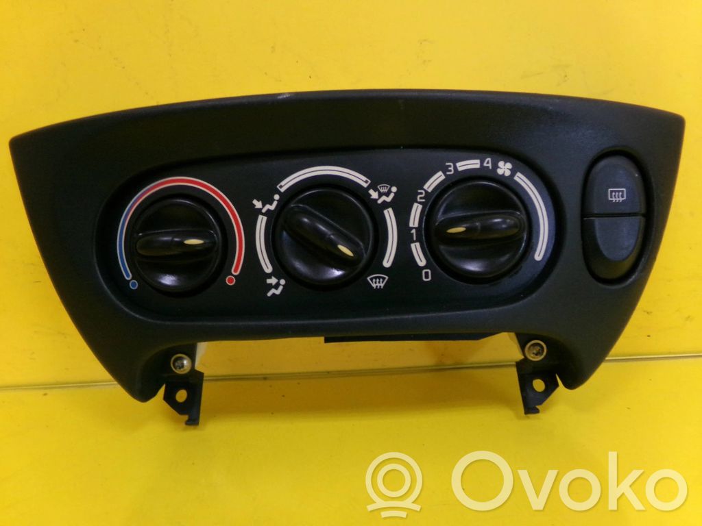 Renault Megane I Interior fan control switch 