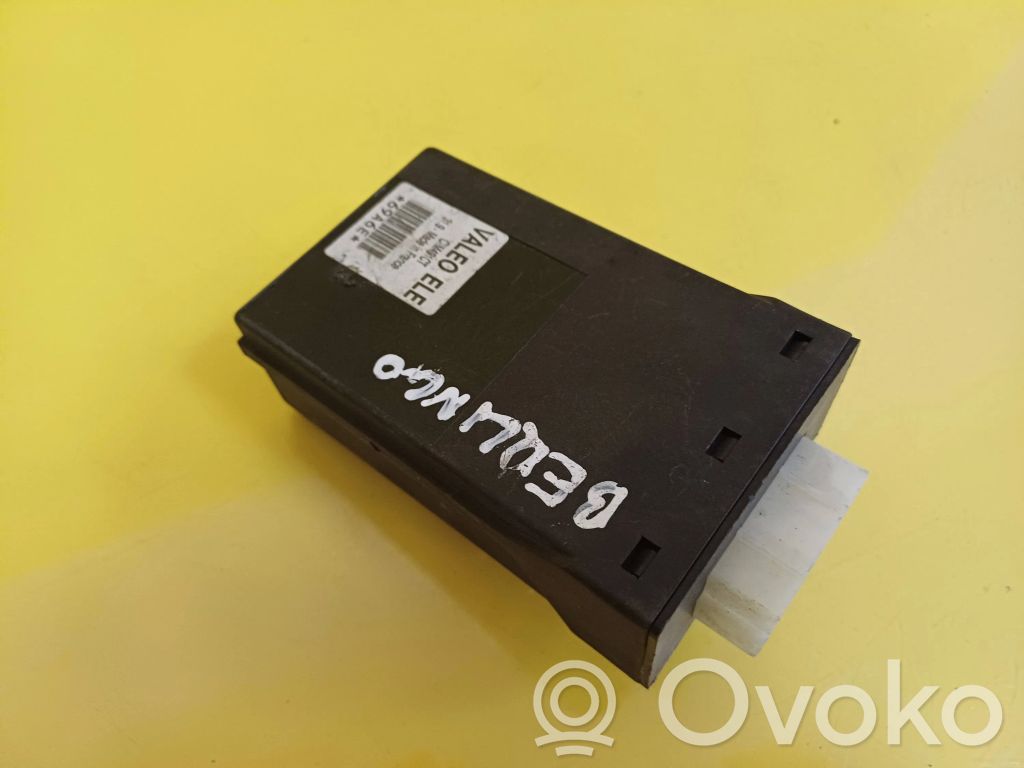 Citroen Berlingo Door central lock control unit/module 