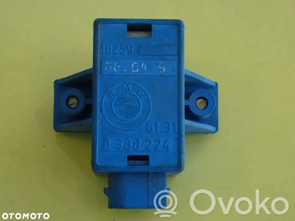 BMW 7 E32 Airbag deployment crash/impact sensor 