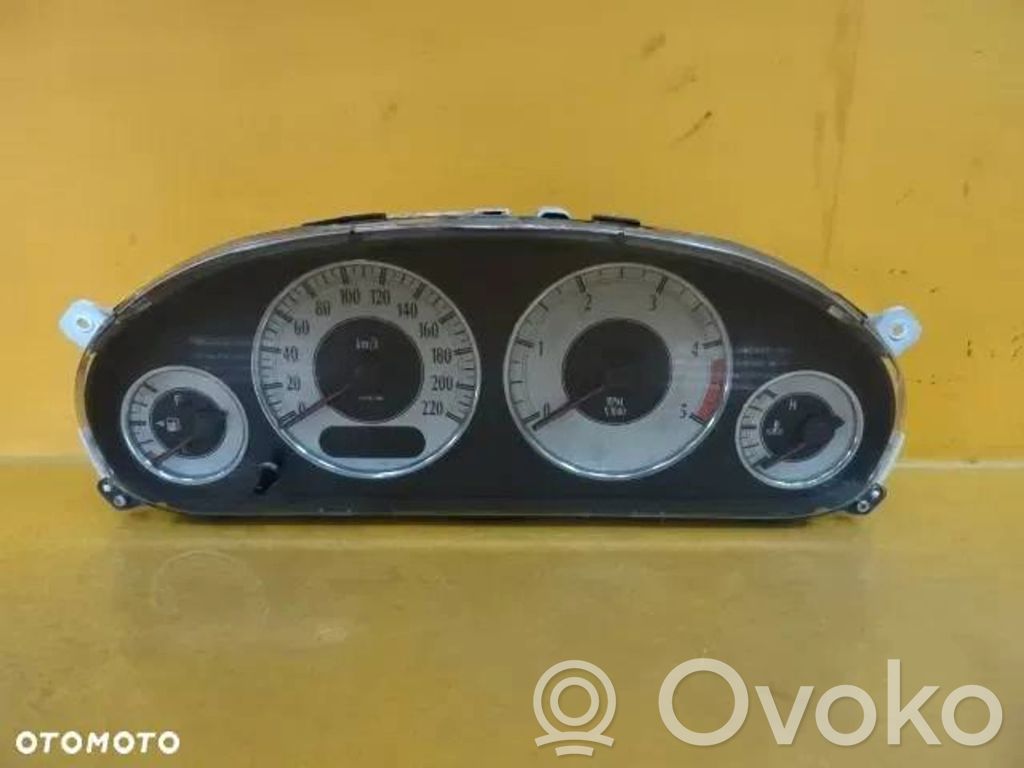 Chrysler Voyager Licznik / Prędkościomierz 