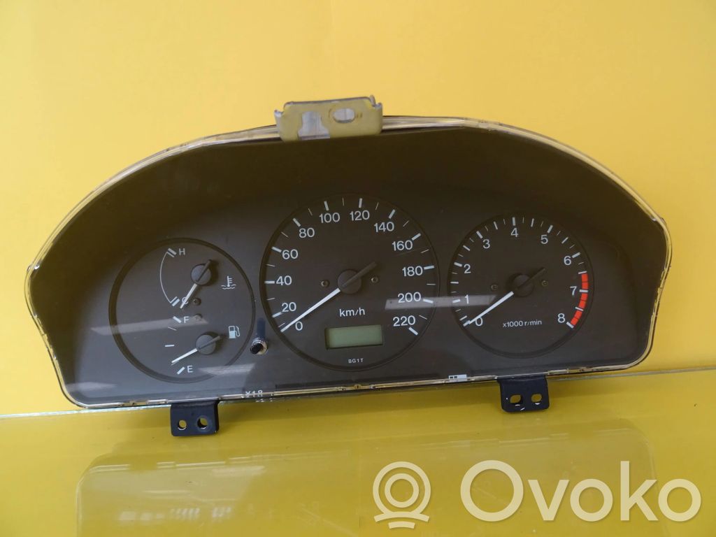 Mazda 323 Speedometer (instrument cluster) 