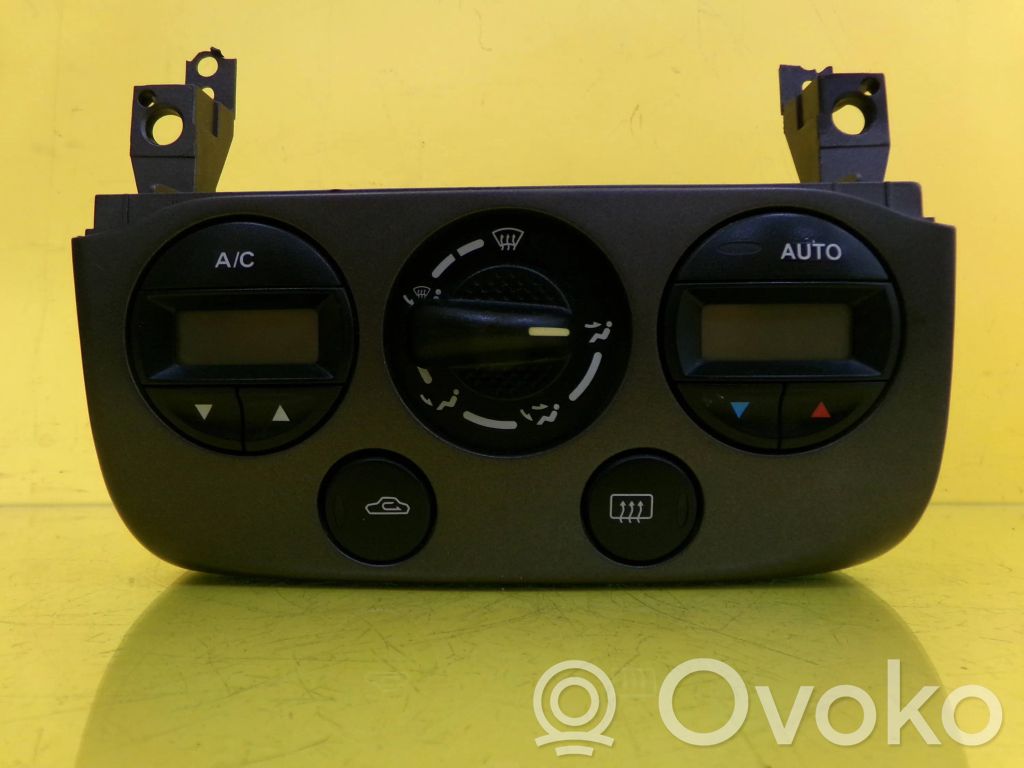 Nissan Primera Climate control unit 