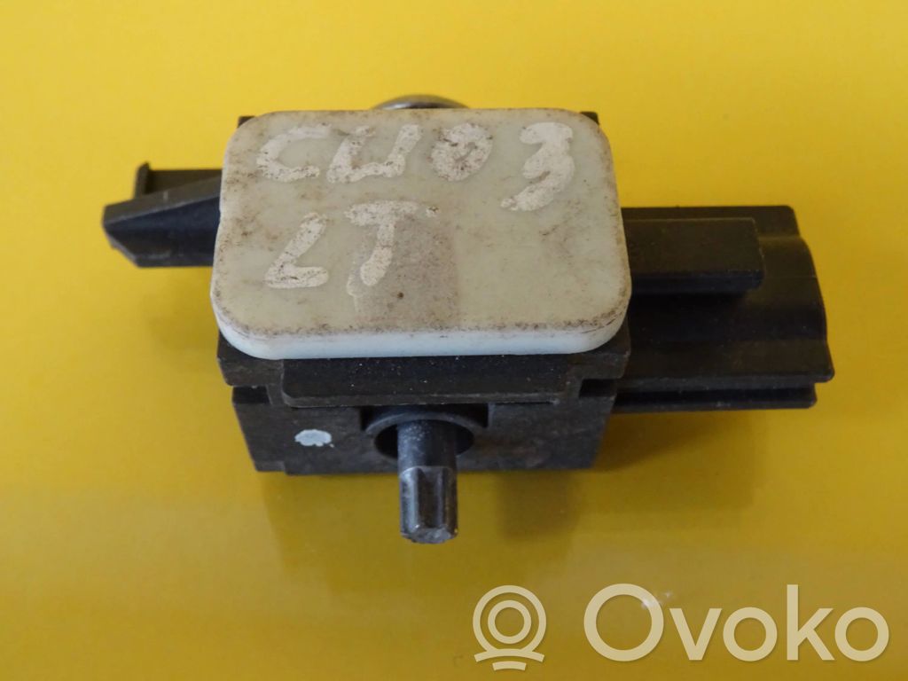 Renault Clio II Airbag deployment crash/impact sensor 