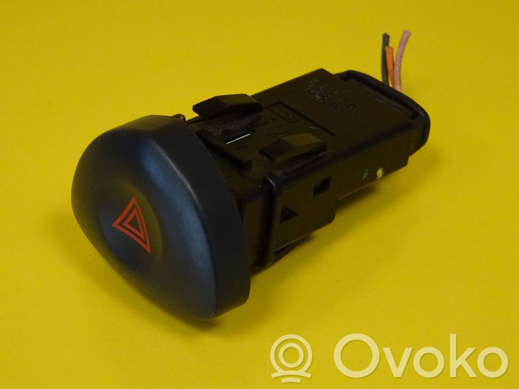 Renault Clio II Hazard light switch 