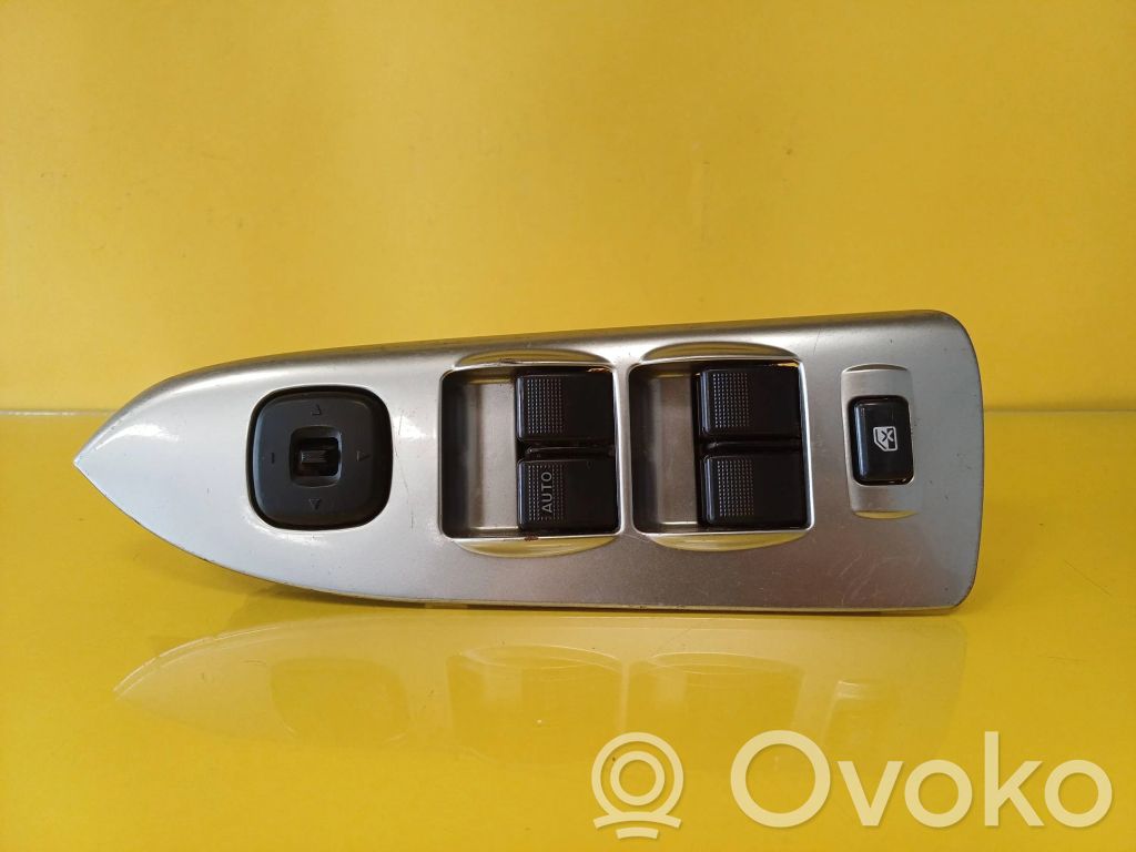 Mazda Premacy Electric window control switch 