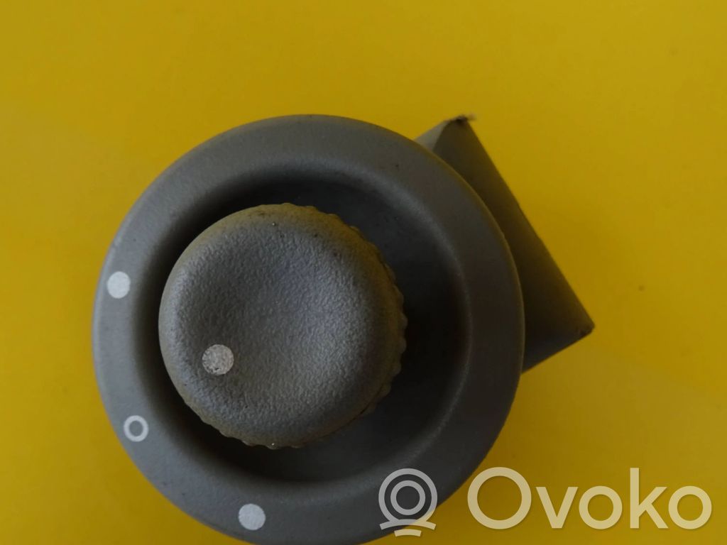 Wing mirror switch   7700434846