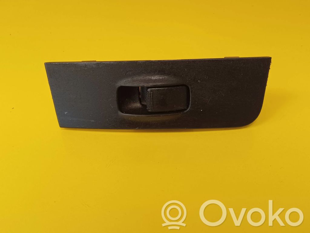 Electric window control switch   9358017510
