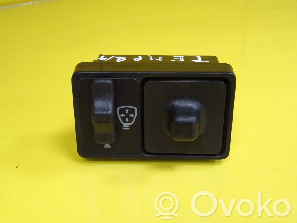 Wing mirror switch