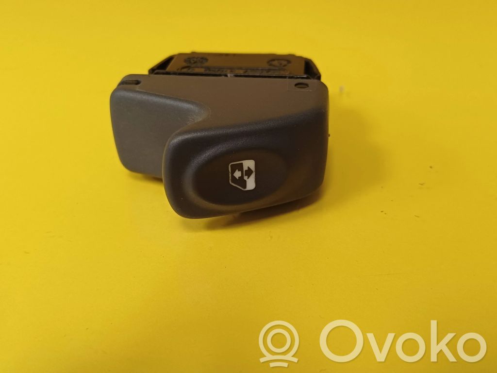 Renault Clio II Electric window control switch 