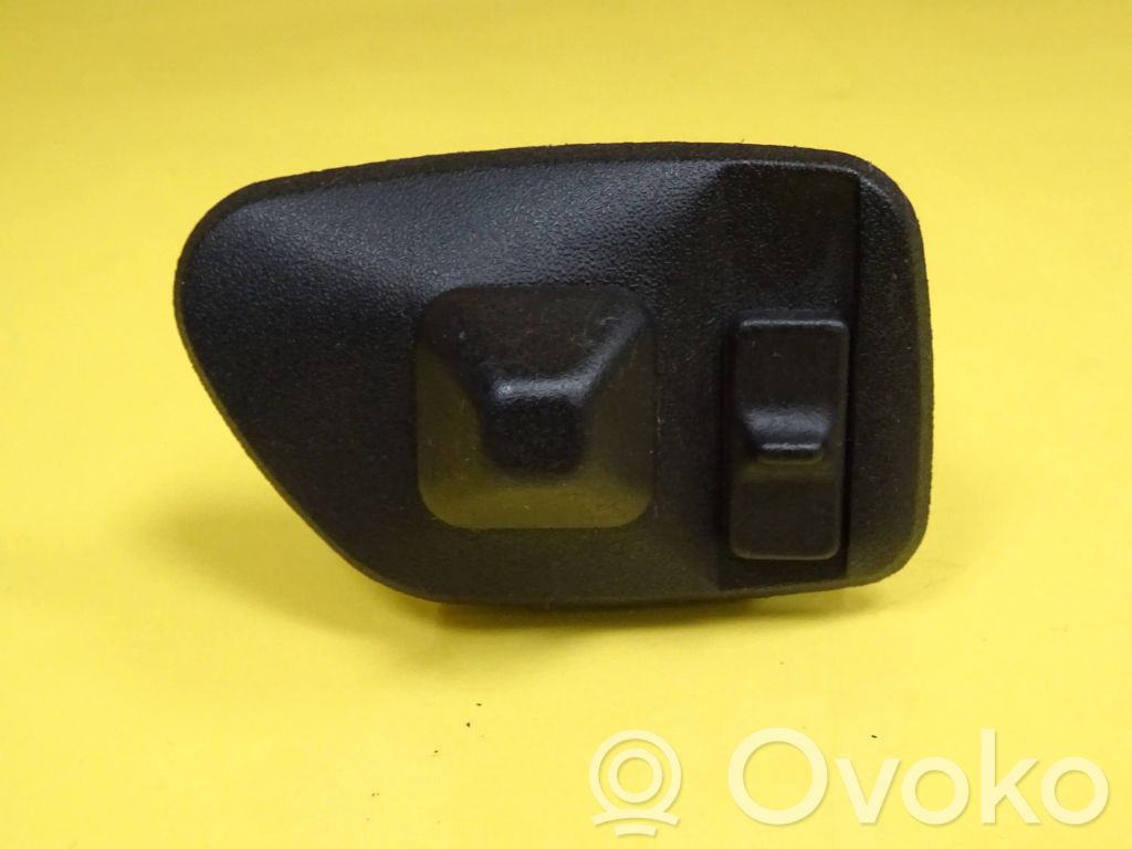 Wing mirror switch   1387287