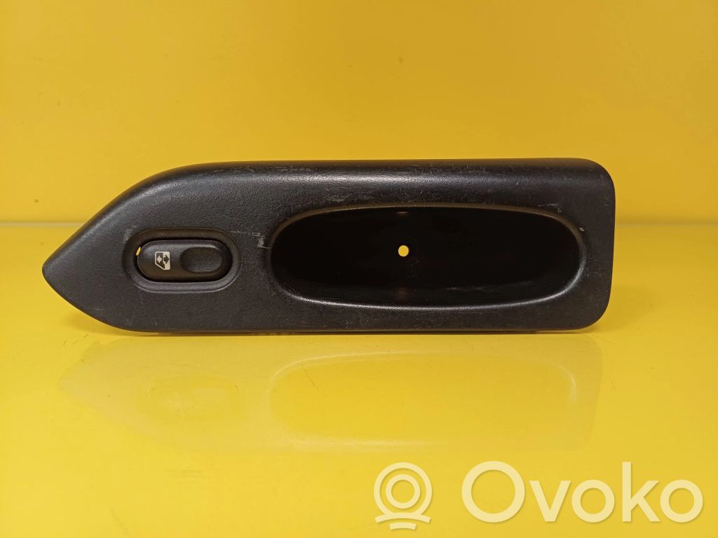 Renault Laguna I Electric window control switch 