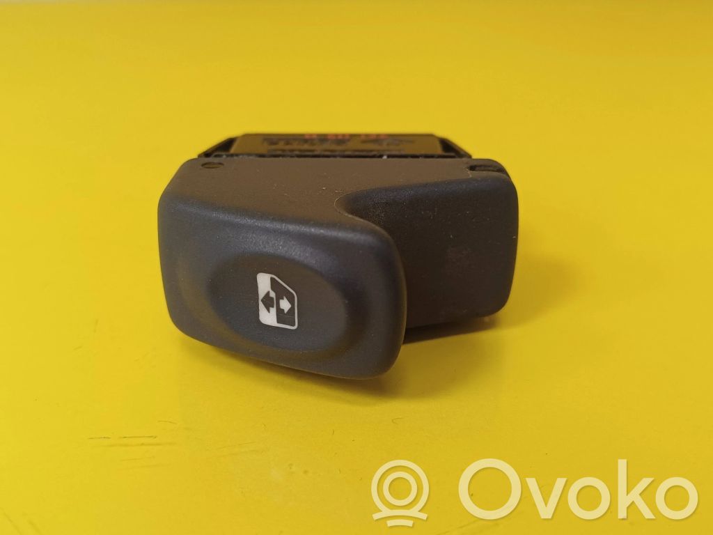 Renault Clio II Electric window control switch 