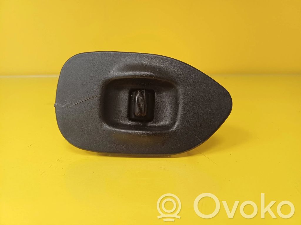 Subaru Legacy Electric window control switch 