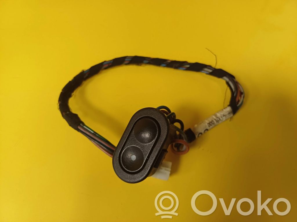 Opel Tigra A Electric window control switch 