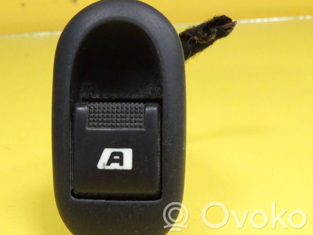 Electric window control switch   96401469XT