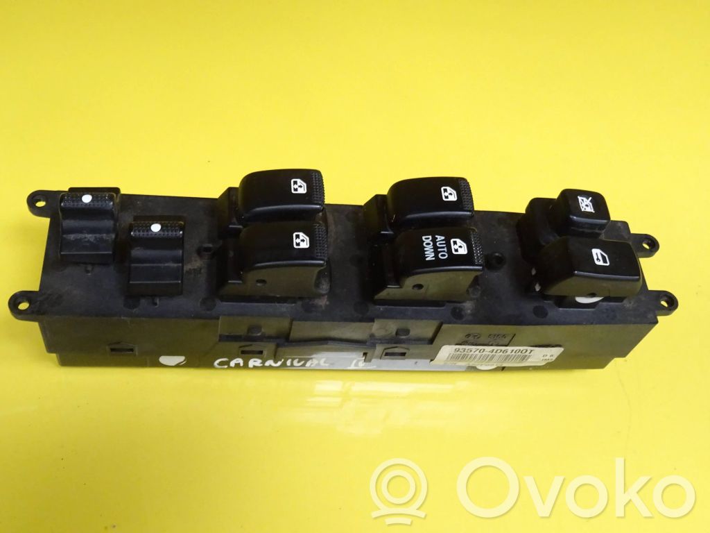Electric window control switch   202004543,935704D6100T