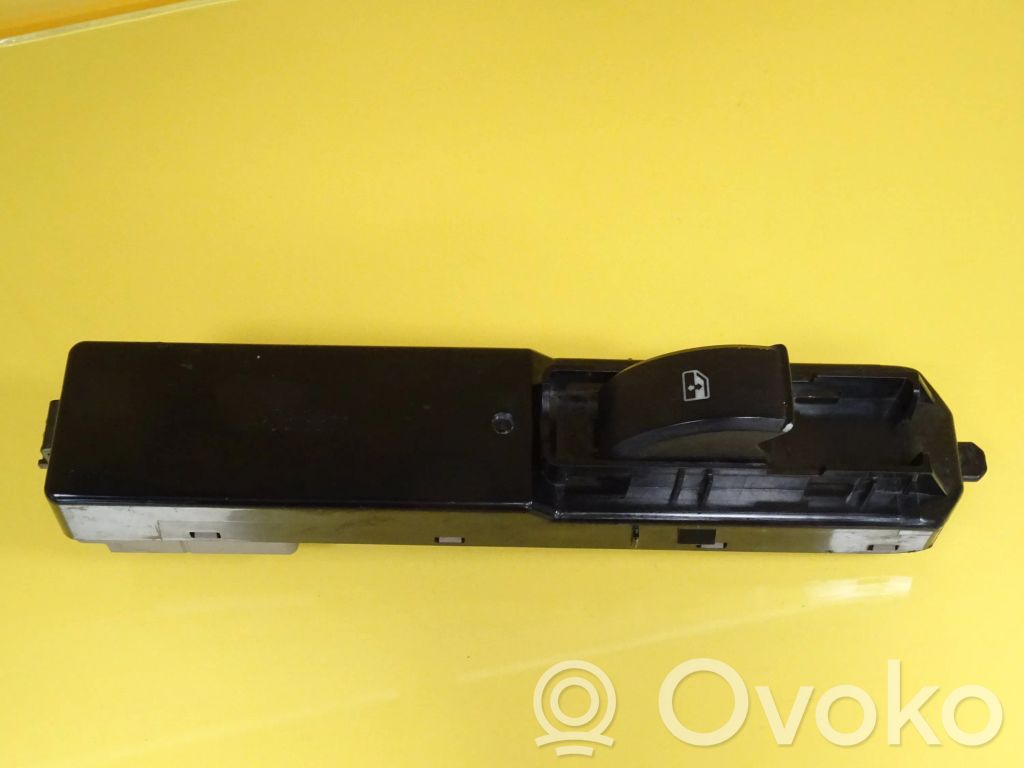 Electric window control switch   12764035