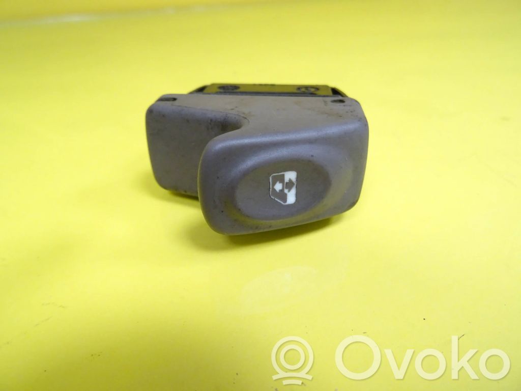 Renault Twingo I Electric window control switch 