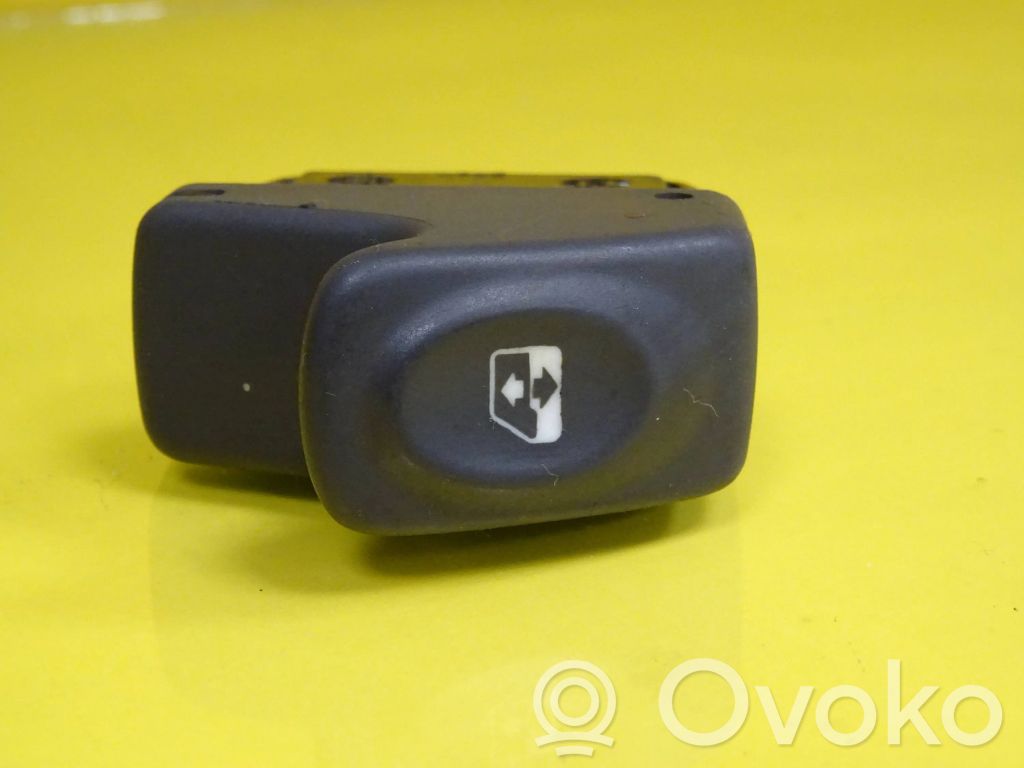 Renault Clio II Electric window control switch 