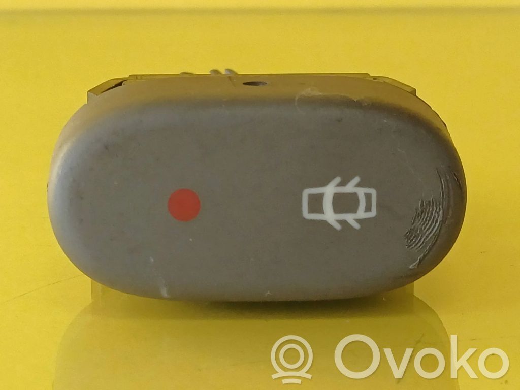 Renault Clio II Central locking switch button 