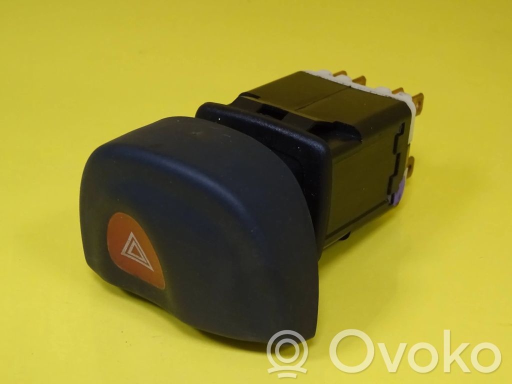 Renault Megane I Hazard light switch 