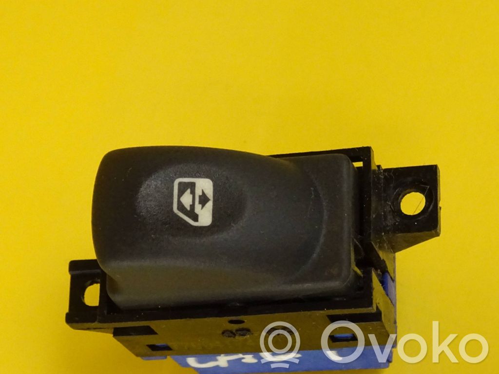 Renault Laguna I Electric window control switch 