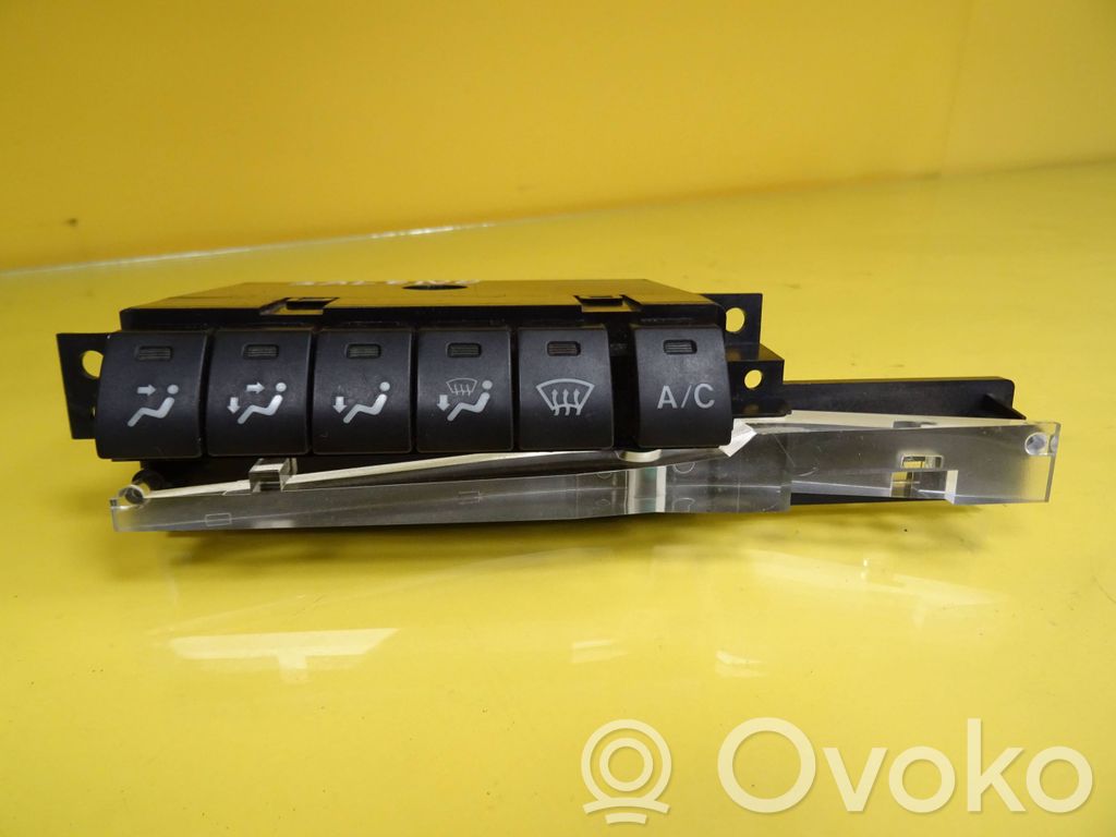 Suzuki Baleno EG Windscreen/window heater switch 