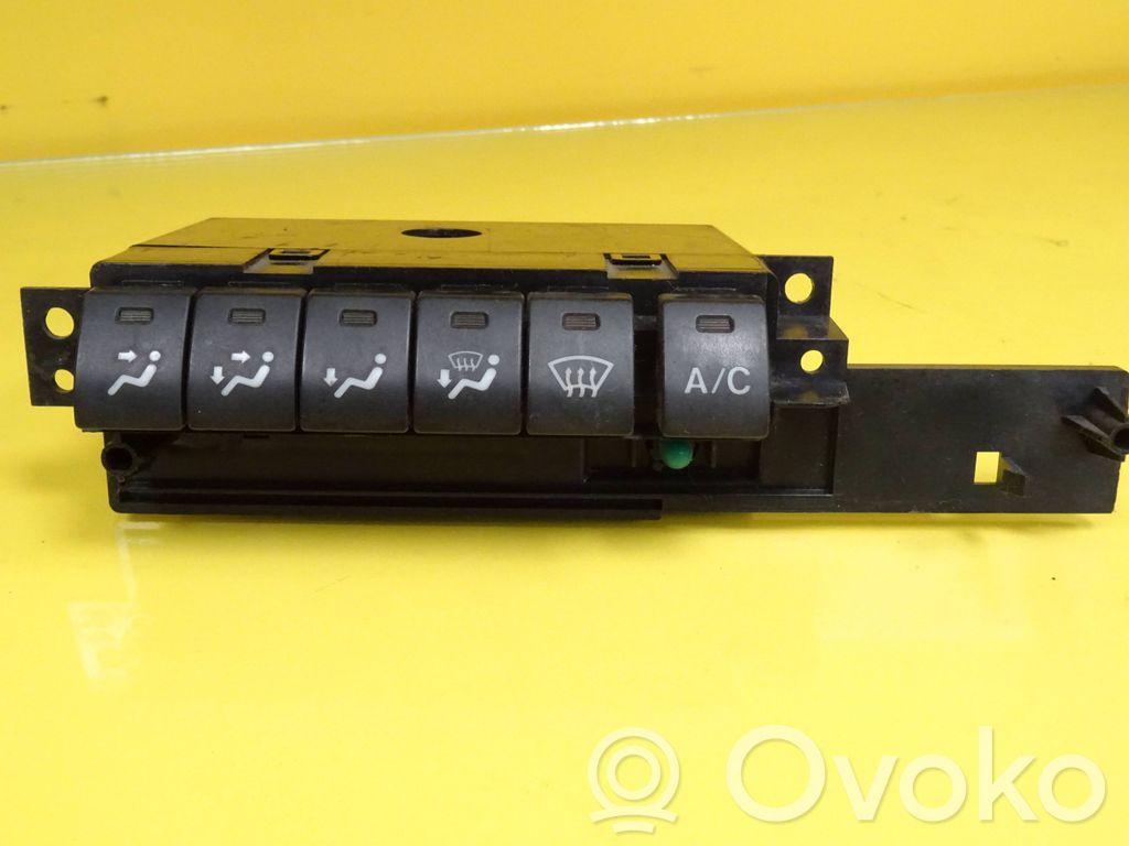 Suzuki Baleno EG Windscreen/window heater switch 