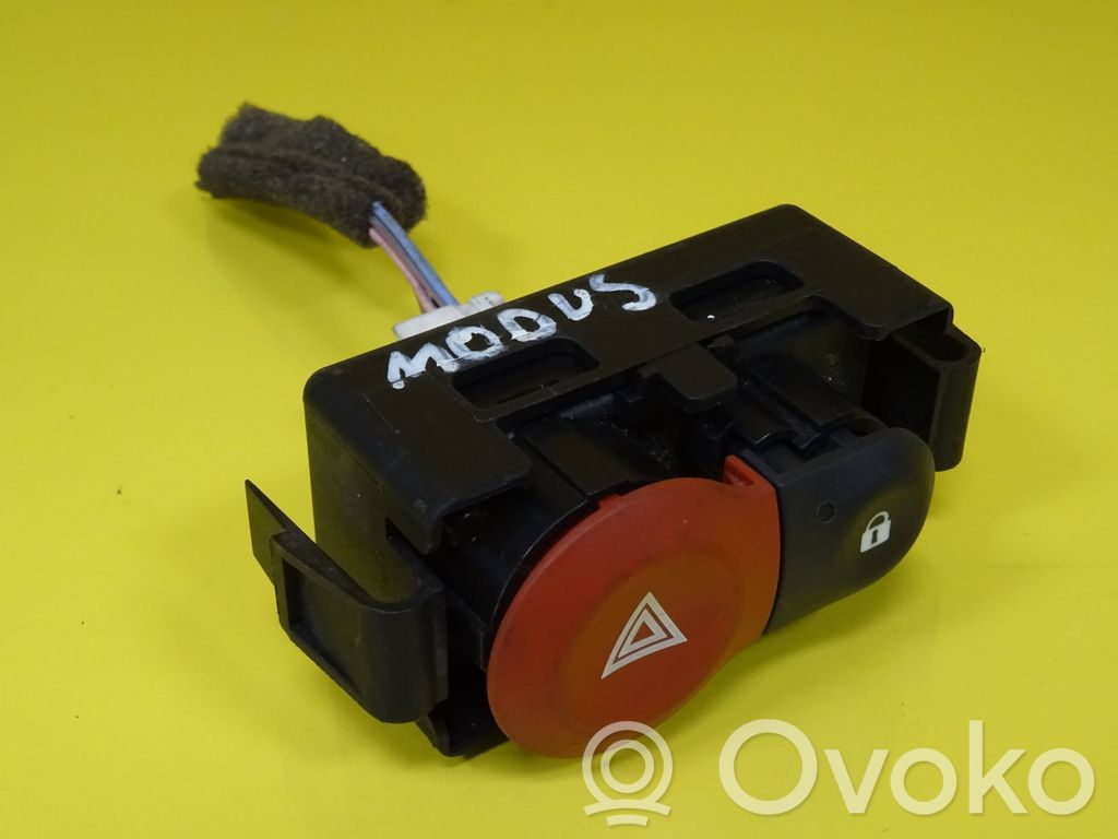 Hazard light switch   8200214896,88300000