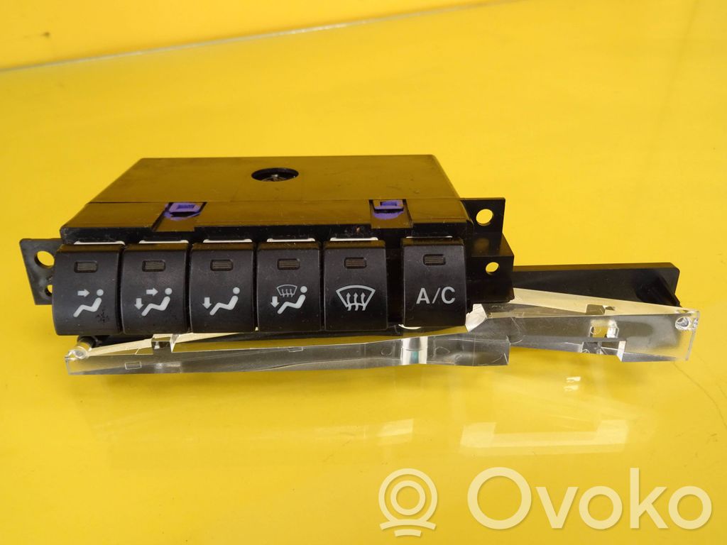 Suzuki Baleno EG Windscreen/window heater switch 
